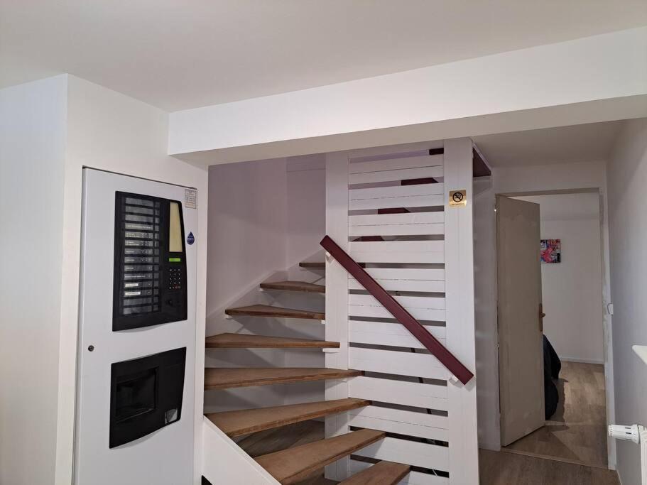 Ferienwohnung Camden - Exterieur Et Parking Reims Exterior foto